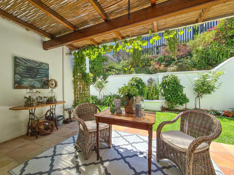 To Let 4 Bedroom Property for Rent in Hout Bay Western Cape